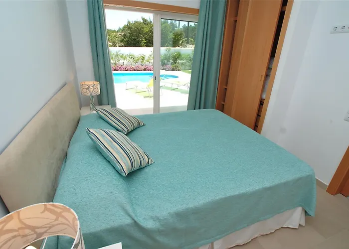 Pluma Rosa * Amoreira (Leiria)